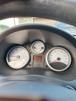 Peugeot 206 plus 1.1 44 kW - 6