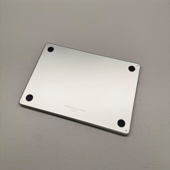 ZÁNOVNÍ MACBOOK AIR 13” M2/256GB/8GB/BATERIE 100% - 6