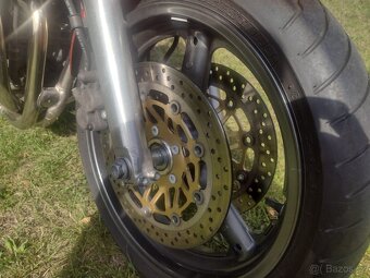 Suzuki GSX 750 Inazuma - 6