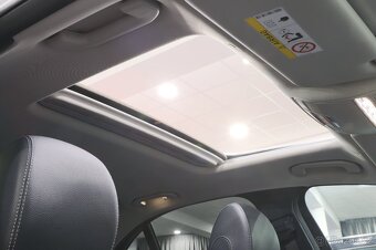 Mercedes-Benz E220d Sedan 143kW - otevřeno celý víkend do 20 - 6