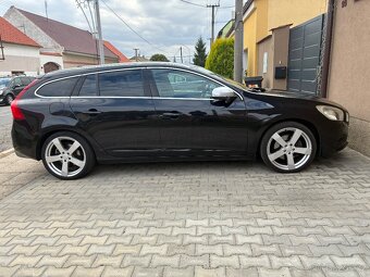 Volvo V60 D5 - 6