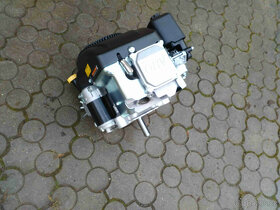 Nový jednoválcový motor Loncin 16 HP 452 ccm - 6