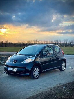 Toyota Aygo Pronájem 4,5L/100 - 6