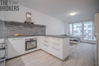 Prodej bytu 2+kk, 54,3 m2, balkon, garážové stání, novostavb - 6