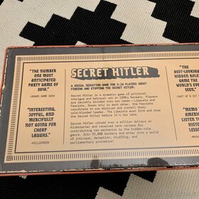 Prodám karetní společenskou hru Secret Hitler široký obal - 6