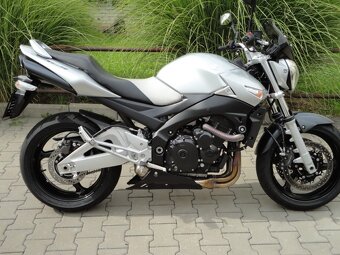 SUZUKI GSR600 - 6