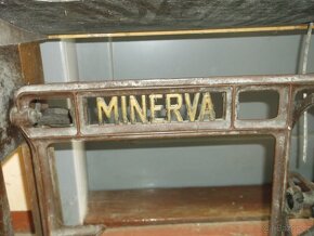 Starý šicí stroj MINERVA - 6