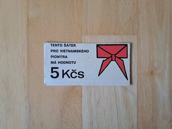 Konvolut - retro hračky, ořezávátka, turistické známky atd. - 6