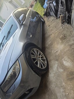 Bmw e90 330d 180kw - 6