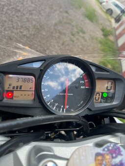 Suzuki GSR 600 - 6