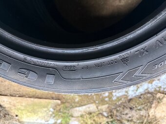 prodám zimní 235/50/18 Imperial - 6