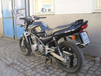 Kawasaki ER5 - 6