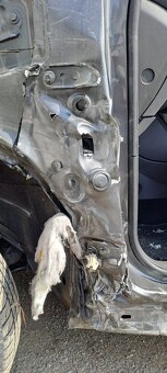 FORD KUGA 2,0TDCI AWD ST-line - 6