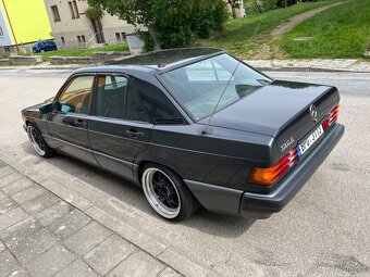 Mercedes w201 190e - 6
