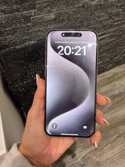 Apple Iphone 15 Pro 256 GB přírodní titan - 6