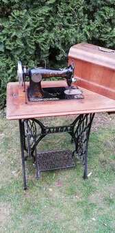 Šicí stroj ADRIA - 6