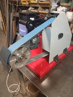 Pásová bruska pro výrobu nožů. - 6