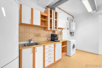 Nabízíme k pronájmu obchodní prostory 76 m2, na rozhraní Vin - 6