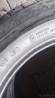 Prodám 2 x pneu Continental 225/55/17 - 6
