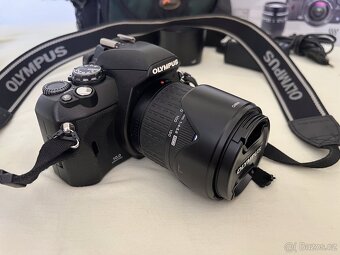 Olympus E-410 s dvěma objektivy a příslušenstvím - 6