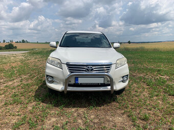 TOYOTA RAV4 2.2 D 4x2, 110 kw, manuál, netěsnost motoru - 6