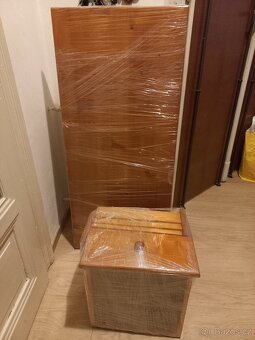 Nábytek masiv dřevo set 6ks - knihovny, komoda, stůl, postel - 6