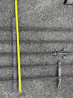 Okenní mříže + držáky pod květináče - 6