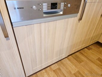 Kuchyňská linka se spotřebiči - 6