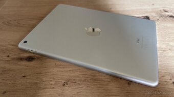 Apple iPad 6 32GB, příslušenství, 1900Kč - 6