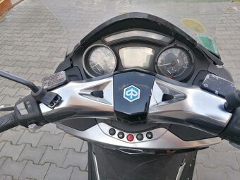 Piaggio x10 125cm - 6