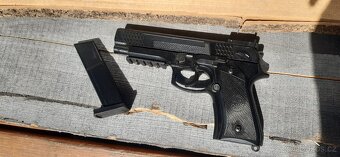 Beretta, maska,helma. - 6