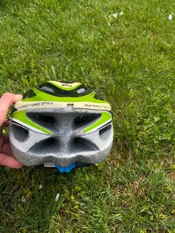 Cyklistické helmy - 6