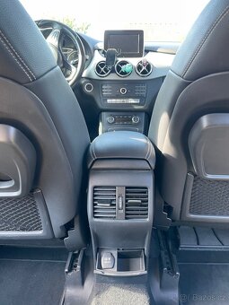 Mercedes-Benz B200 4Matic - 6