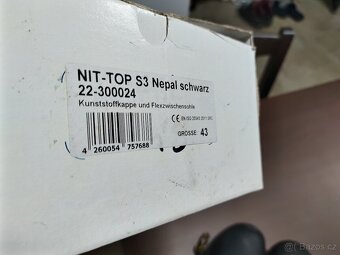 Nové, nepoužité pracovní boty, vel. 43 / 9 - 6