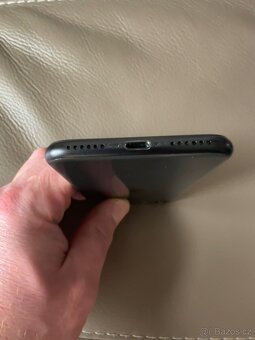 iPhone SE 64GB 2020 - 6