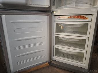 NO FROST CHLADNIČKA S MRAZNIČKOU LG - A++ - 190cm - 6