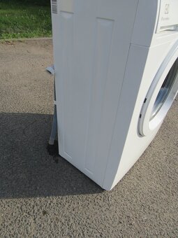 Nabízím pračku Elektrolux. přední plnění na 5 kg prádla. Pl - 6
