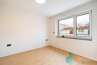 Pronájem nadstandardního bytu 2+kk, 55,2 m² , B. Smetany, Če - 6