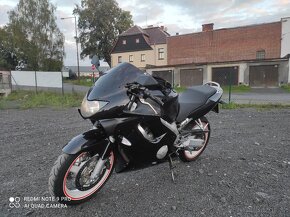 Honda CBR 600 F4 - 6