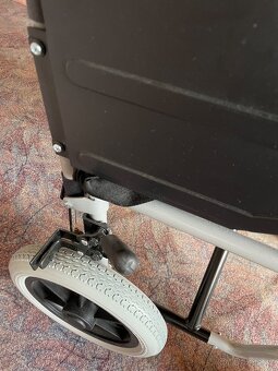 Invalidní vozík pro převoz osob UNIZDRAV - 6