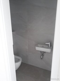 Nový zkolaudovaný byt 4+kk s terasou - 6