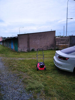 Pronájem parkovacího stání v Plzni na Borech - 6