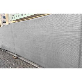 Stínící síť - tkanina na plot světle šedá Kataro - 6