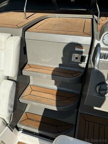 Regal 28 Express kajutova lod´ 2012rok - 6