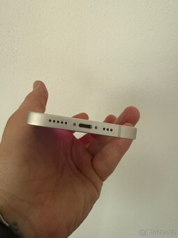 iPhone 13 128 GB bílá - 6