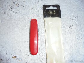 Prodám červený zavírací nůž zn. MIKOV - 6