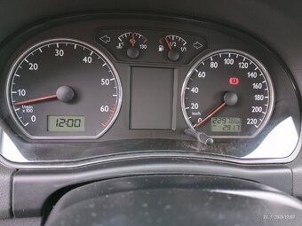 VW Polo 1.4i - 6