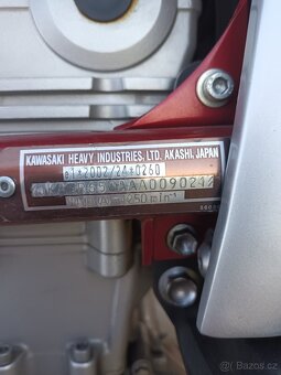 Kawasaki ER6 - 6
