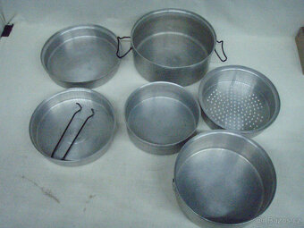 SKLÁDACÍ KEMPINGOVÁ SADA HRNCŮ - 7 v 1 - 6