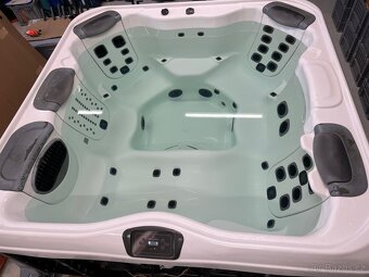 Vířivá vana Villeroy & Boch - 6